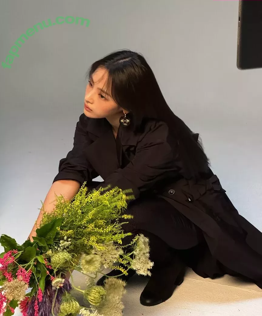 Minji nude photo #0743 (lovres_min__ / miniwithtattoos / newjeans_official)