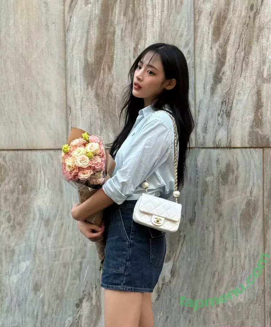 Minji nude photo #0744 (lovres_min__ / miniwithtattoos / newjeans_official)