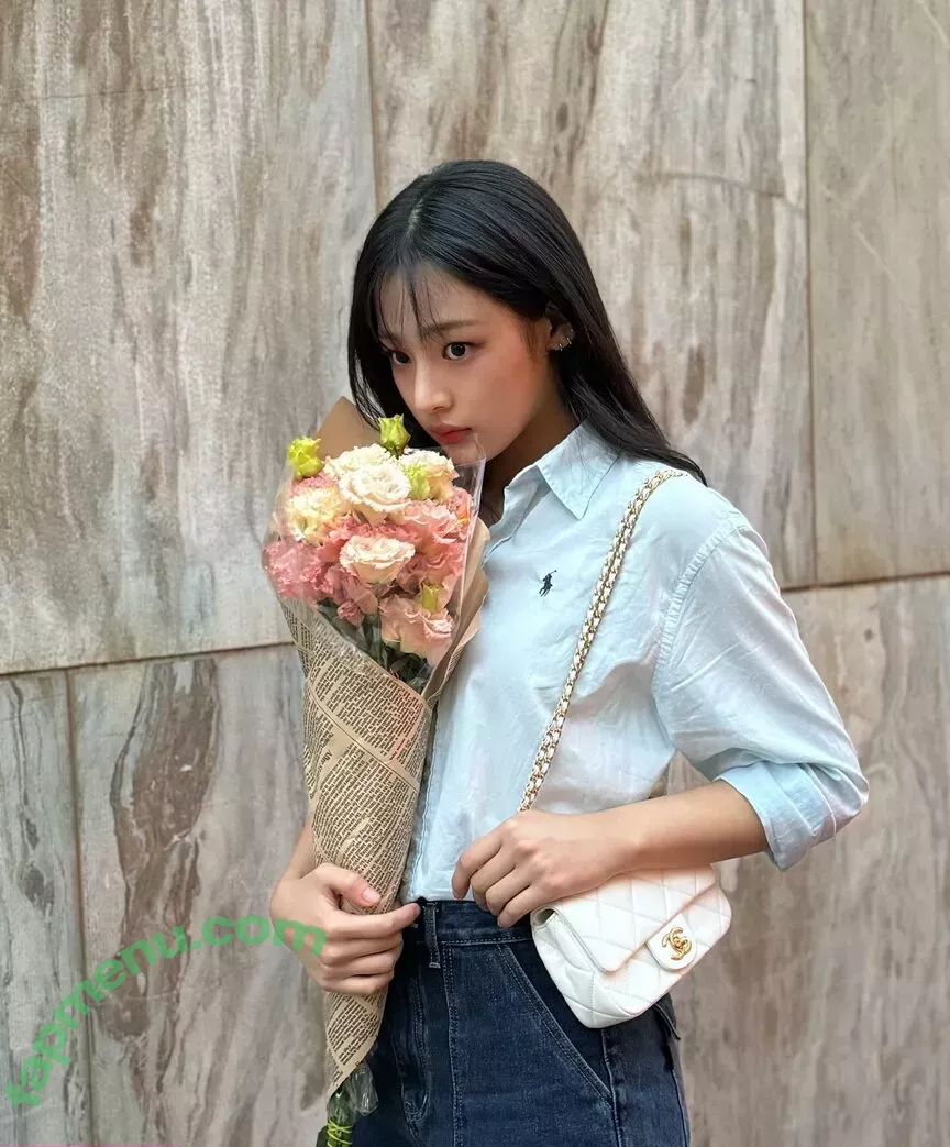 Minji nude photo #0747 (lovres_min__ / miniwithtattoos / newjeans_official)