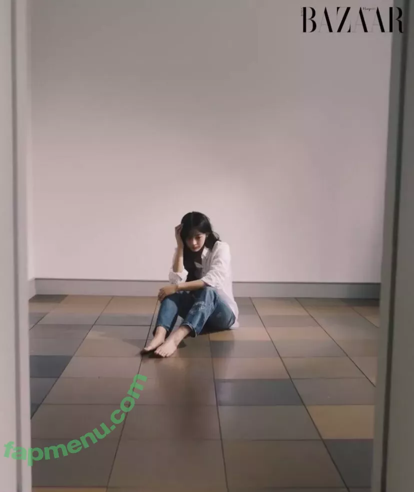 Minji nude photo #0773 (lovres_min__ / miniwithtattoos / newjeans_official)