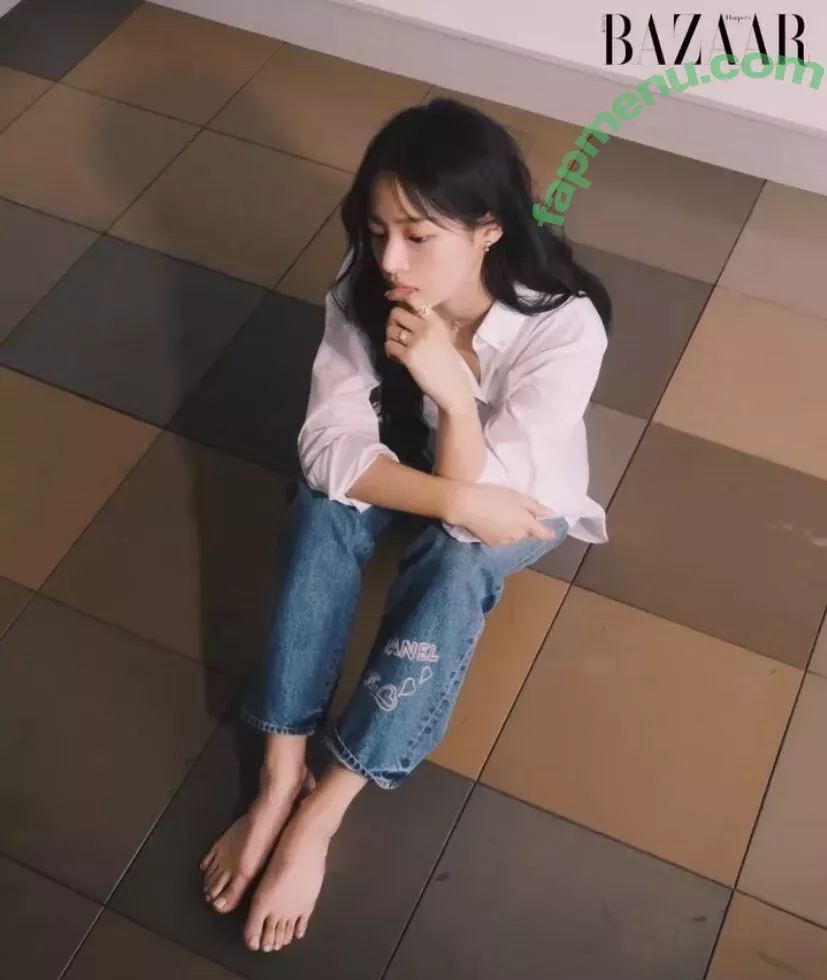 Minji nude photo #0774 (lovres_min__ / miniwithtattoos / newjeans_official)