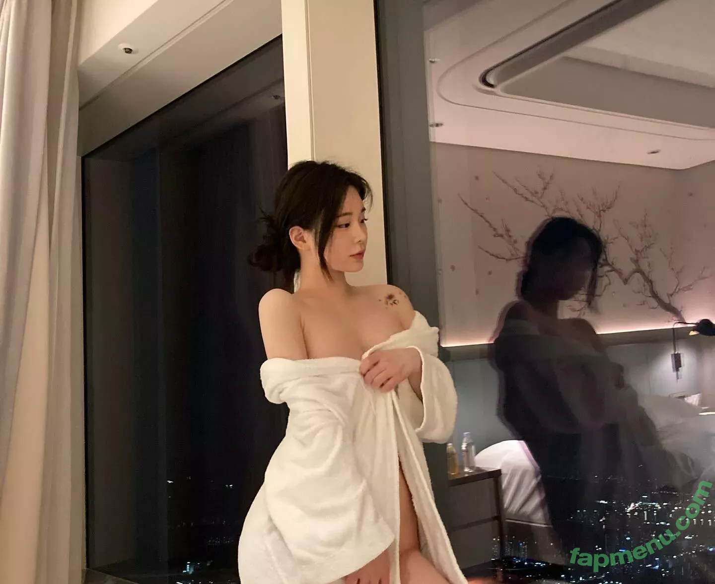 Minji nude photo #0791 (lovres_min__ / miniwithtattoos / newjeans_official)