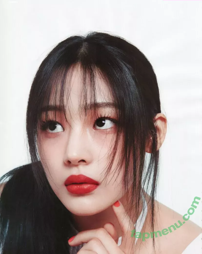 Minji nude photo #0800 (lovres_min__ / miniwithtattoos / newjeans_official)