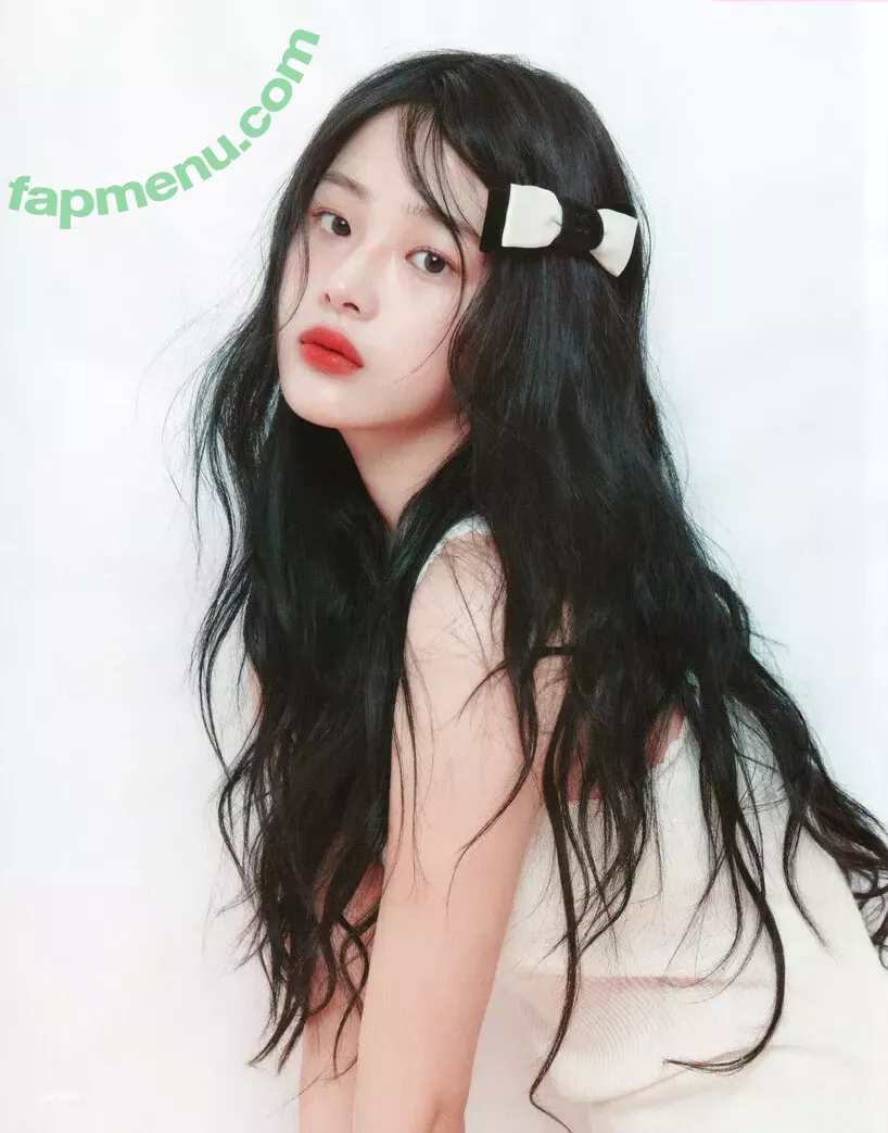 Minji nude photo #0802 (lovres_min__ / miniwithtattoos / newjeans_official)