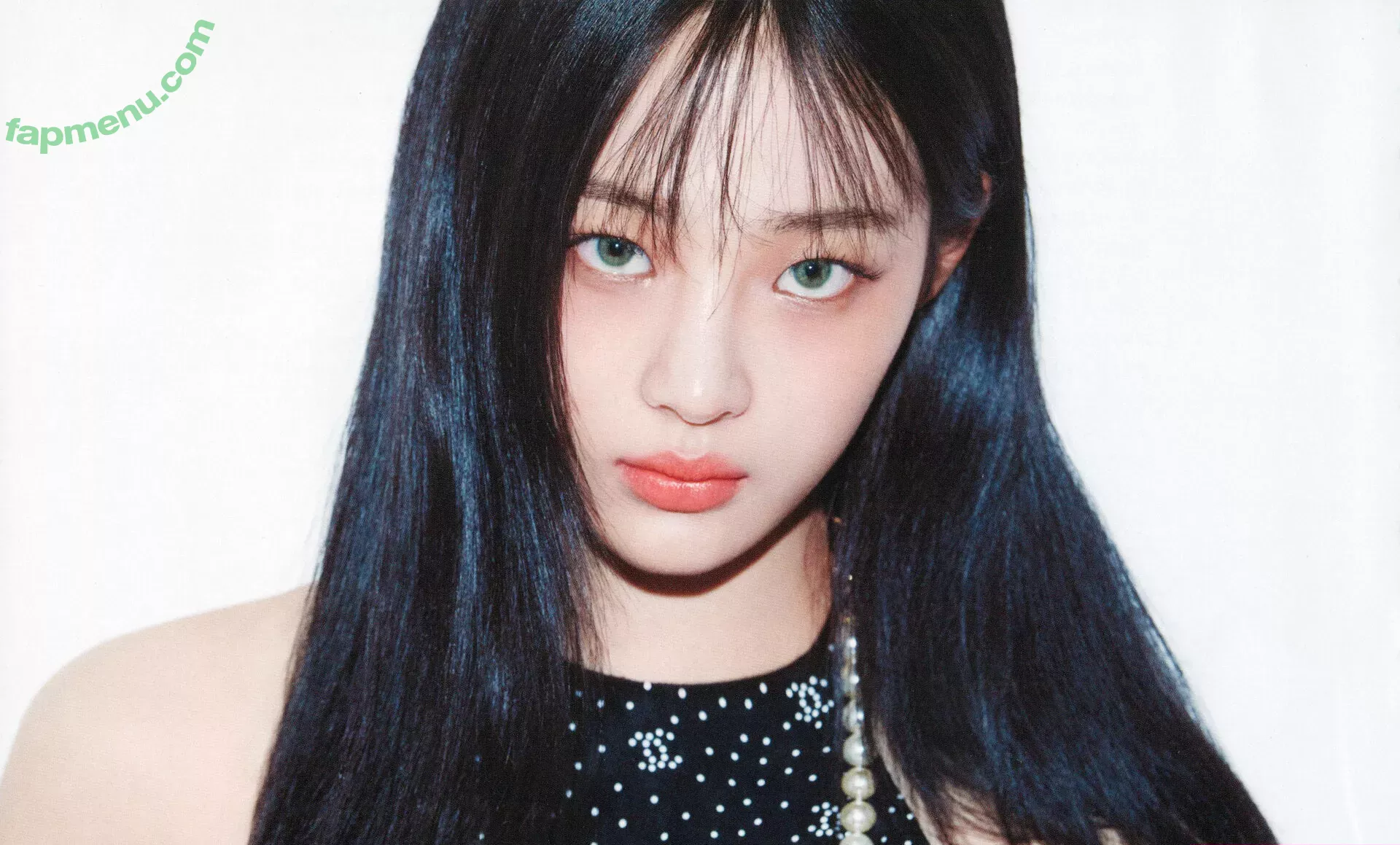 Minji nude photo #0804 (lovres_min__ / miniwithtattoos / newjeans_official)