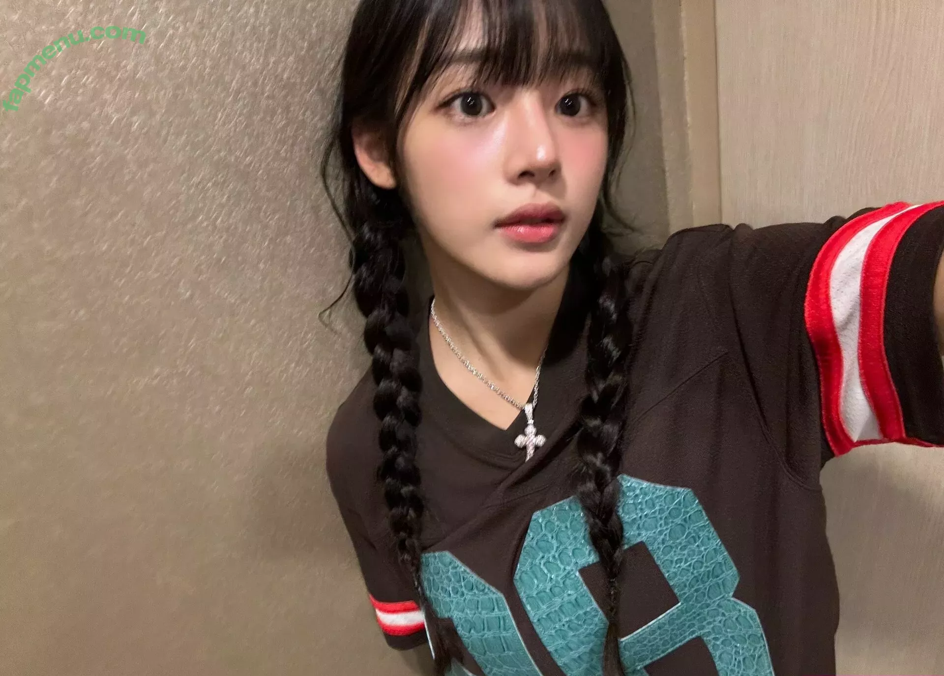 Minji nude photo #0813 (lovres_min__ / miniwithtattoos / newjeans_official)