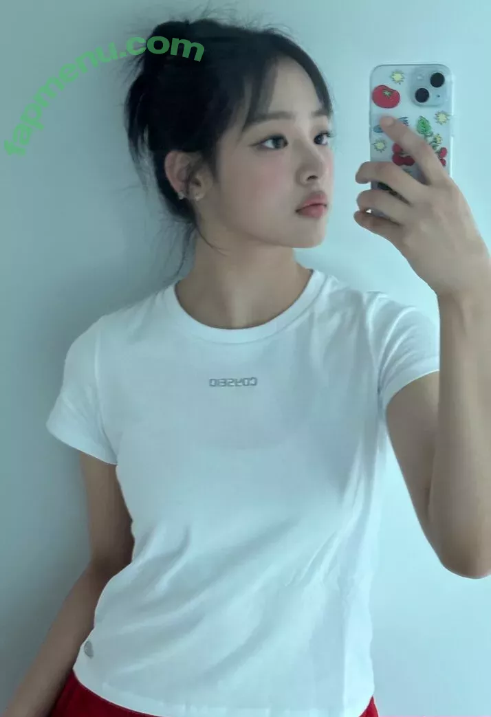 Minji nude photo #0833 (lovres_min__ / miniwithtattoos / newjeans_official)