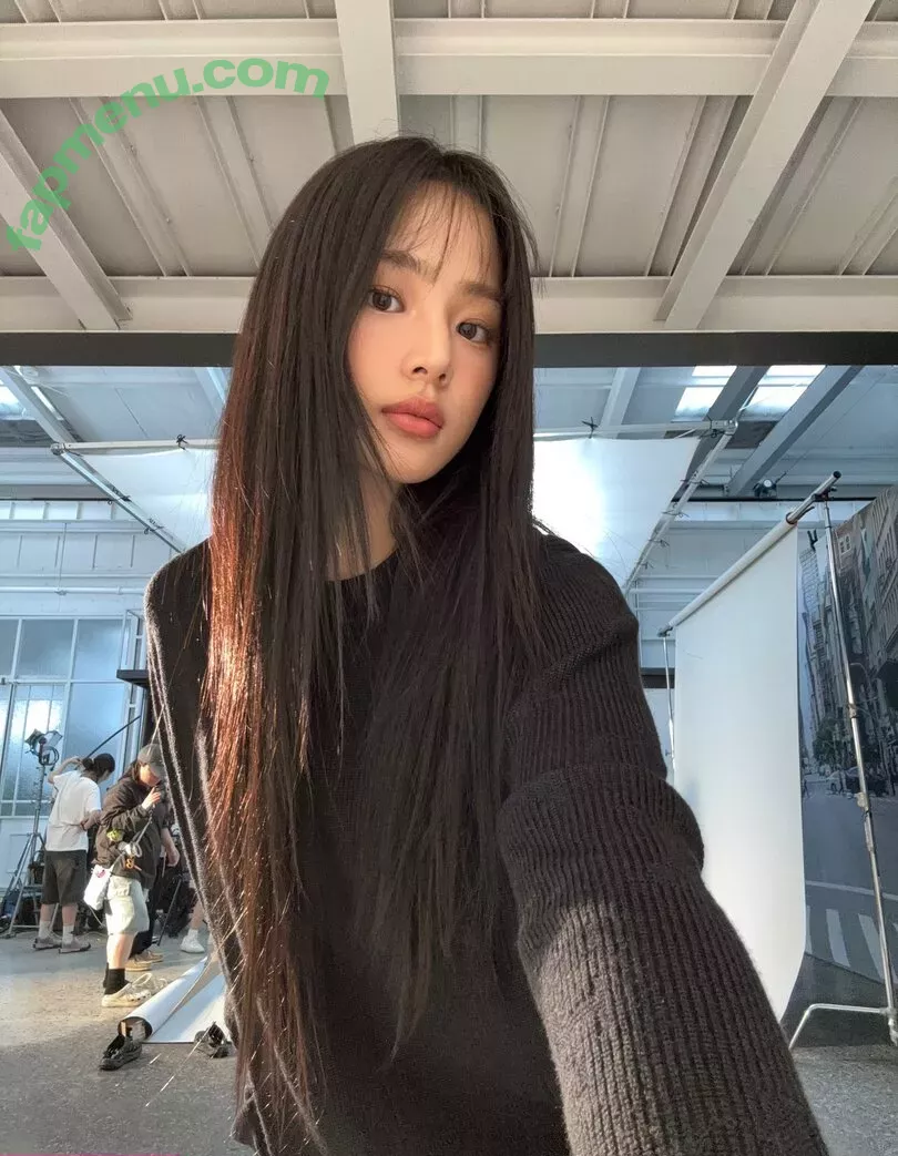 Minji nude photo #0836 (lovres_min__ / miniwithtattoos / newjeans_official)