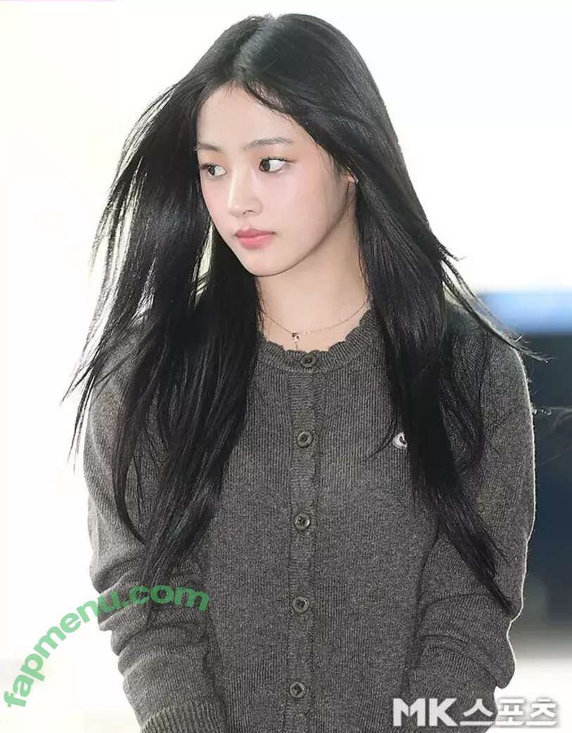 Minji nude photo #0869 (lovres_min__ / miniwithtattoos / newjeans_official)