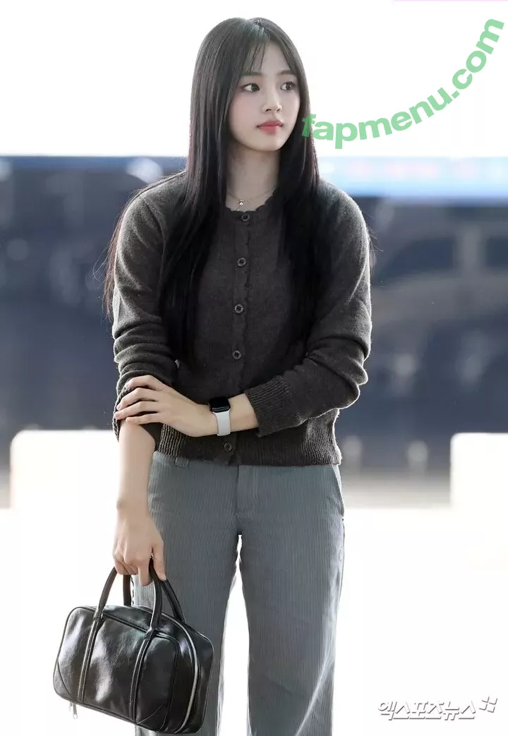 Minji nude photo #0871 (lovres_min__ / miniwithtattoos / newjeans_official)