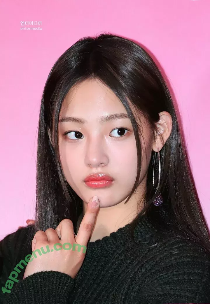 Minji nude photo #0873 (lovres_min__ / miniwithtattoos / newjeans_official)