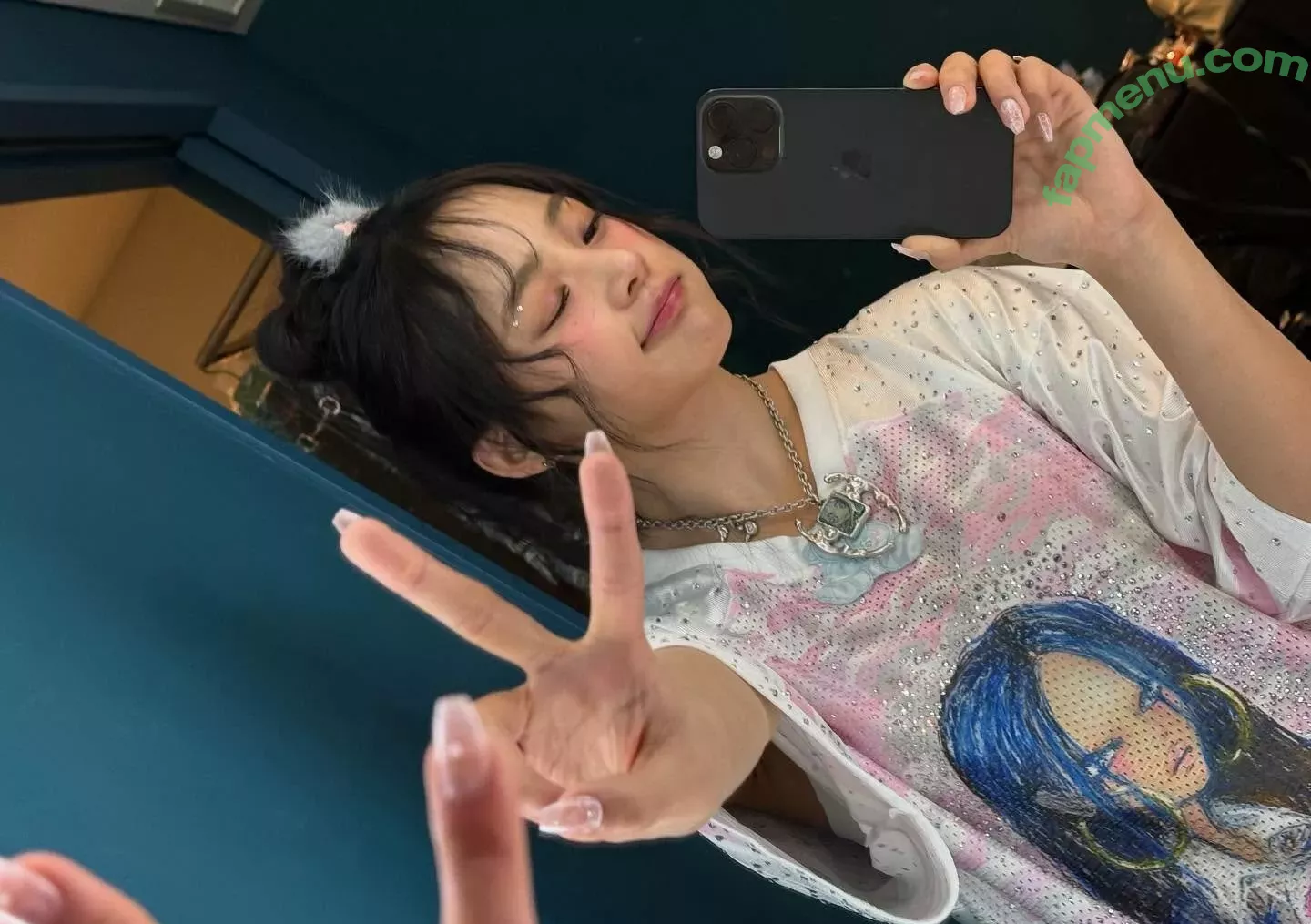 Minji nude photo #1029 (lovres_min__ / miniwithtattoos / newjeans_official)