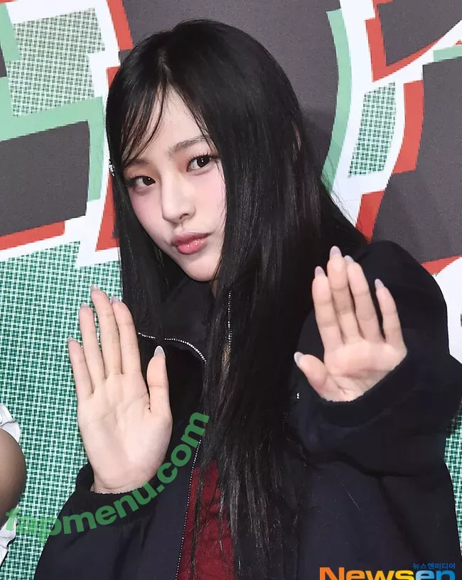 Minji nude photo #1077 (lovres_min__ / miniwithtattoos / newjeans_official)