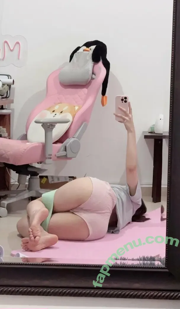 minnibaby nude photo #0025 (minnibaby.s)