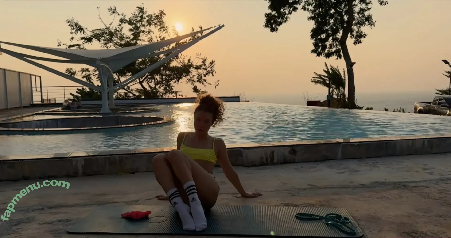 minnie_bikini_ nude photo #0304 (minniemouse_xx)