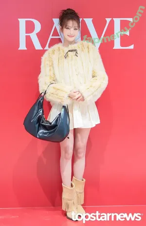 Minnie (Nicha Yontararak - I-dle / (GI-dle / min.nicha nude photo #0209