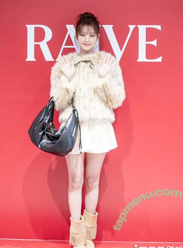 Minnie (Nicha Yontararak - I-dle nude photo #0210 ((GI-dle / min.nicha)