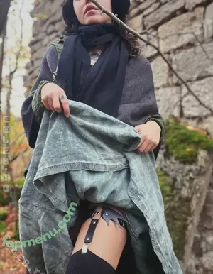 MioMio / miomio.uwu / miomiouwu nude photo #0132