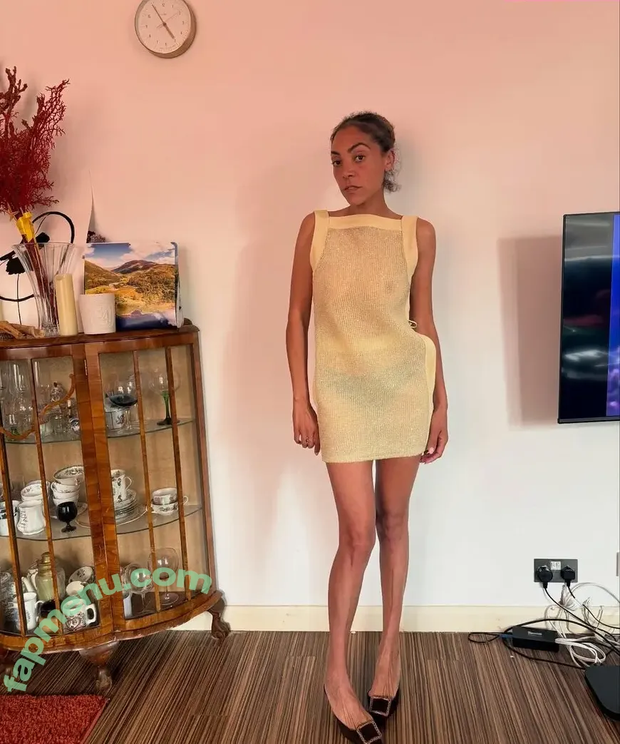Miquita Oliver nude photo #0025 (miquitaoliver)