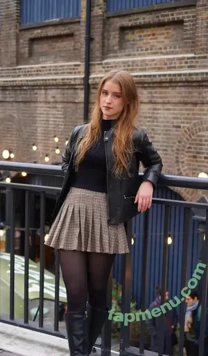 mira.004 / model_mira nude photo #3593