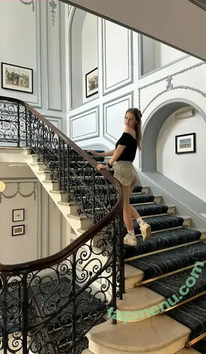 mira.004 / model_mira nude photo #3604