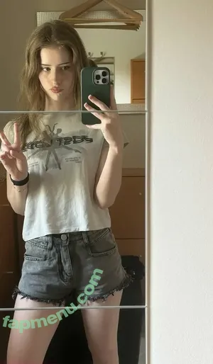 mira.004 / model_mira nude photo #3619