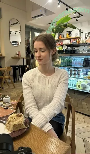 mira.004 / model_mira nude photo #3652