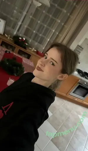 mira.004 / model_mira nude photo #3677