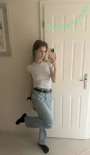 mira.004 / model_mira nude photo #3708