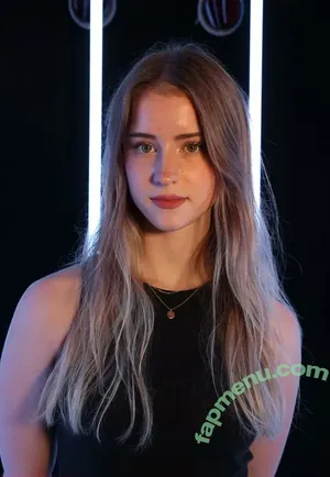 mira.004 / model_mira nude photo #3751