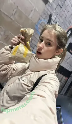 mira.004 / model_mira nude photo #3763