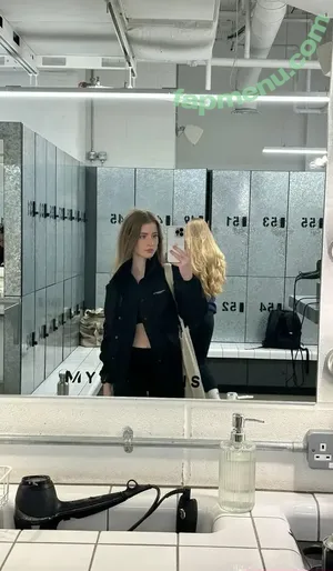 mira.004 / model_mira nude photo #3769