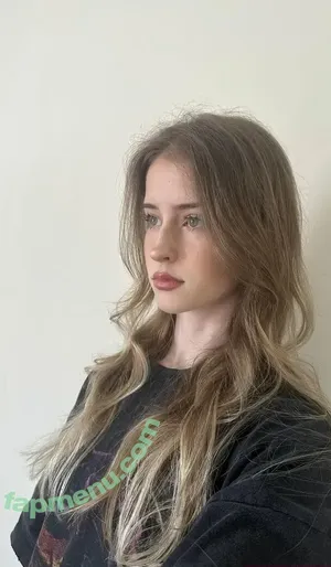 mira.004 / model_mira nude photo #3798