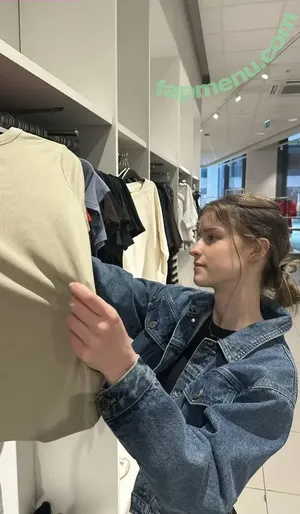 mira.004 / model_mira nude photo #3855