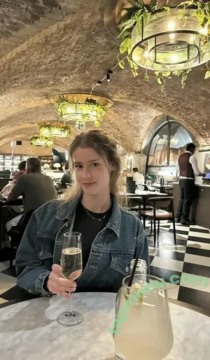 mira.004 / model_mira nude photo #3864