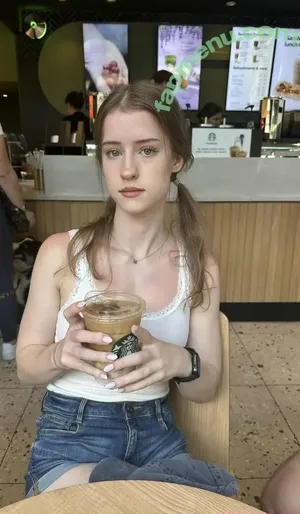 mira.004 / model_mira nude photo #3865