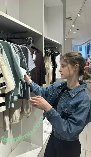 mira.004 / model_mira nude photo #3868