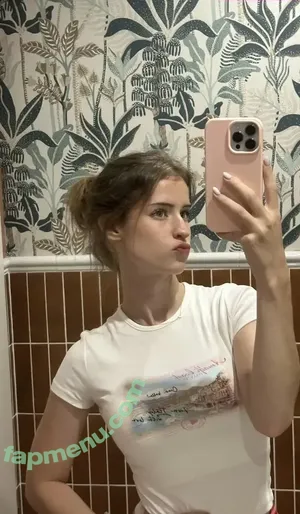 mira.004 / model_mira nude photo #3913