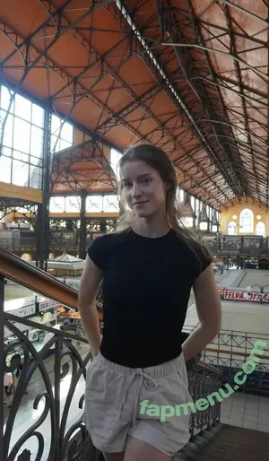 mira.004 / model_mira nude photo #3945