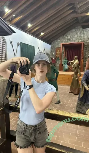 mira.004 / model_mira nude photo #3965