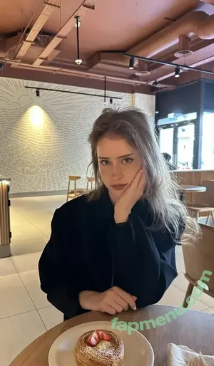 mira.004 / model_mira nude photo #3975