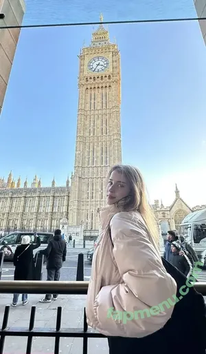 mira.004 / model_mira nude photo #3976