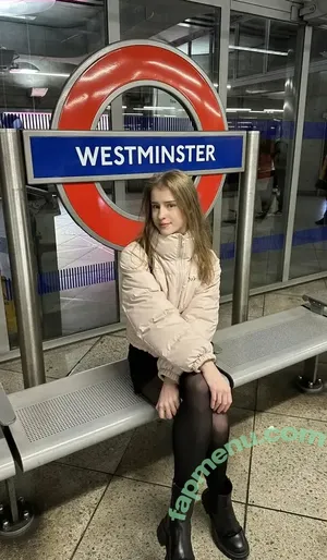 mira.004 / model_mira nude photo #3978