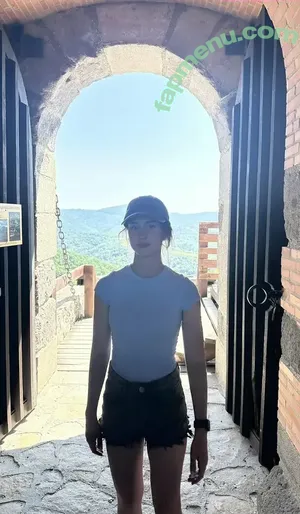 mira.004 / model_mira nude photo #3982