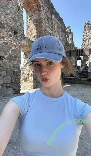 mira.004 / model_mira nude photo #3993