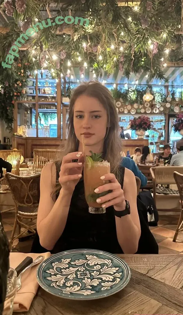 mira.004 nude photo #3949 (model_mira)