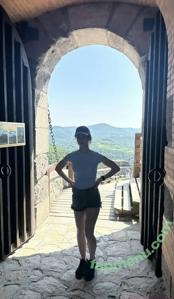 mira.004 nude photo #3954 (model_mira)