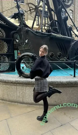 mira.004 / model_mira nude photo #4127