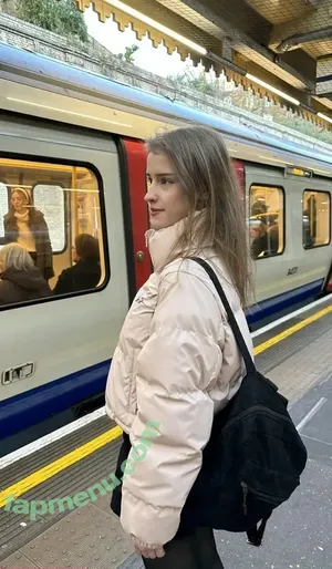 mira.004 / model_mira nude photo #4241