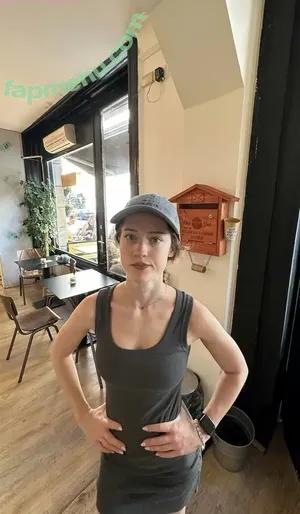 mira.004 / model_mira nude photo #4260